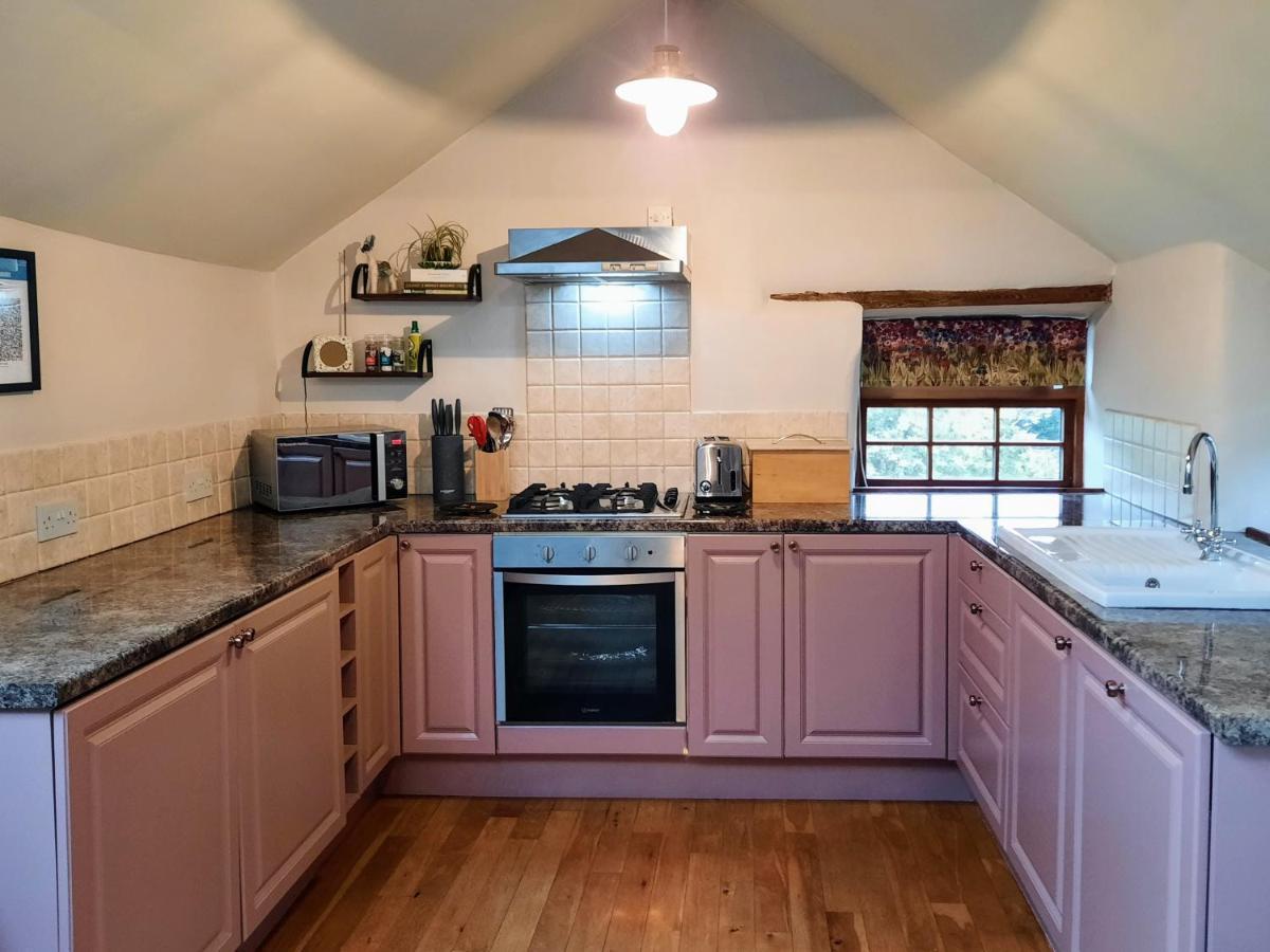 Cosy Barn On Rural Smallholding With Alpacas, Goats & Pigs Stithians ภายนอก รูปภาพ