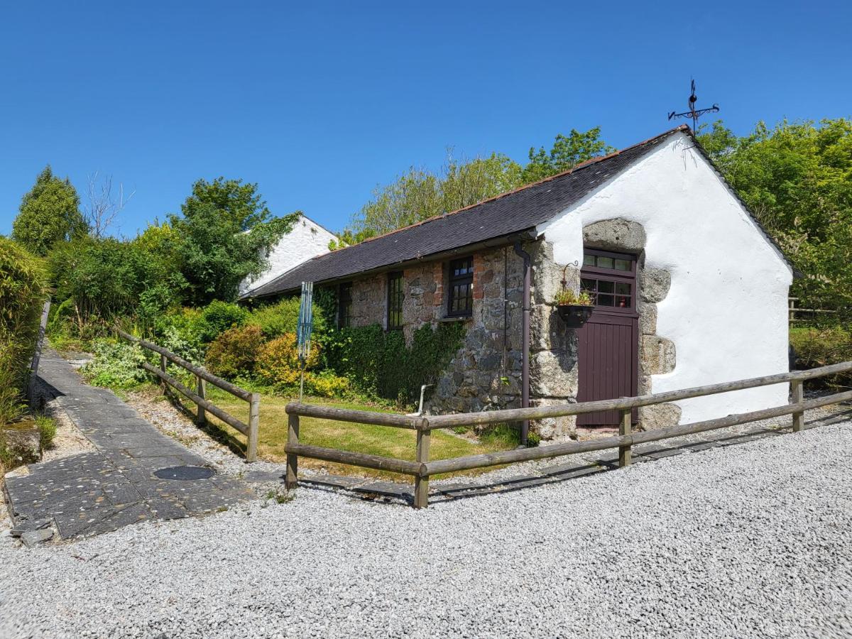 Cosy Barn On Rural Smallholding With Alpacas, Goats & Pigs Stithians ภายนอก รูปภาพ